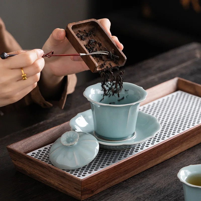 خمسة أفران مشهورة، أطقم شاي بورسلين Ru، أوعية وأكواب بغطاء من السيراميك، علب هدايا، هدايا تذكارية للأعمال