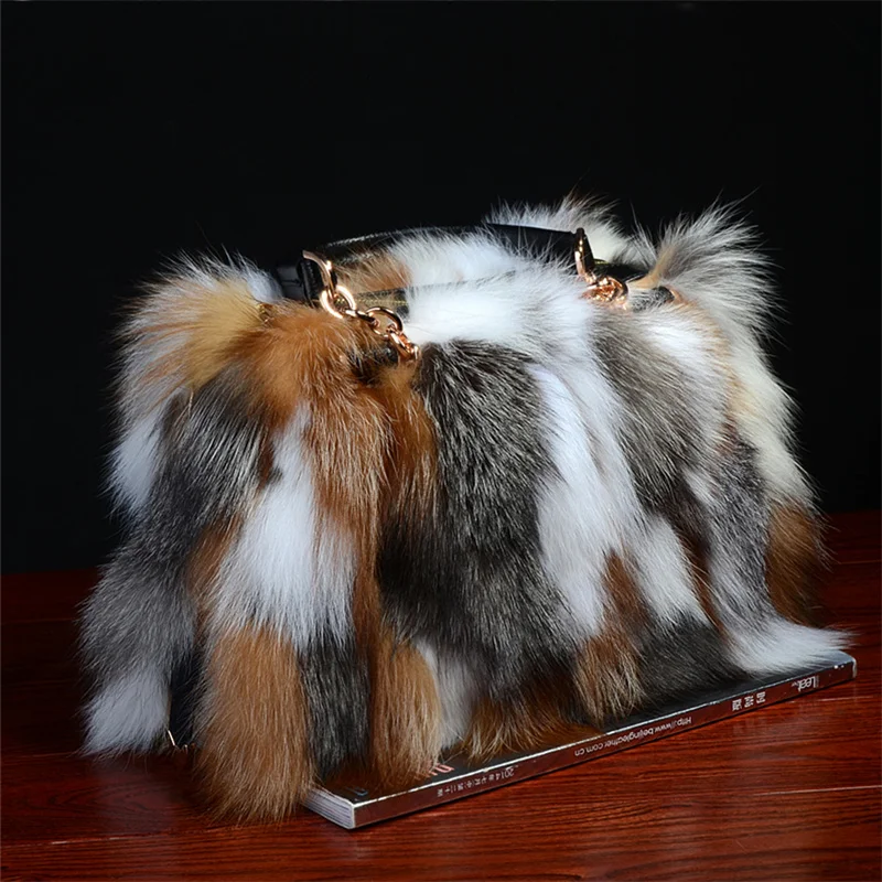 2023 New Clothing Designer Luxury Soft Fox Hair High-end Handbag Fashion Large Capacity Charm Women\'s Special Fur Bag