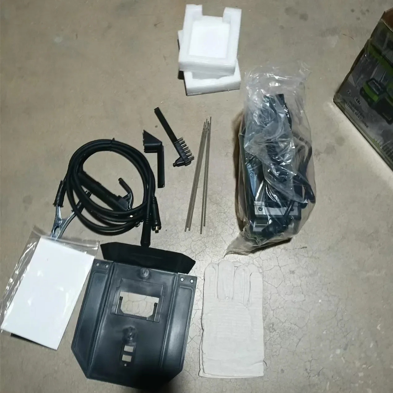 Smooth Weld Welding Machine With Welding Rod Gloves Arc Welders 120A 110/220V Mini MMA-250A Manual