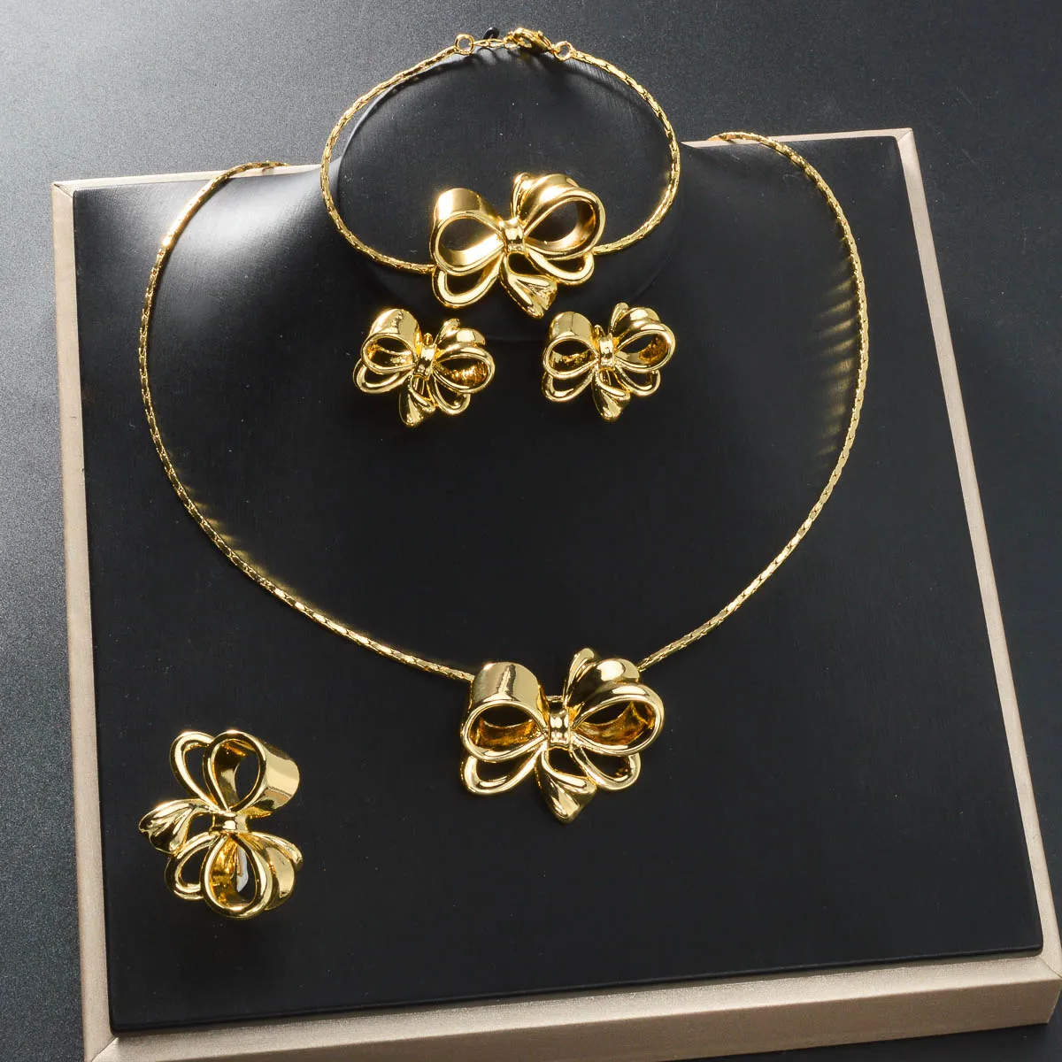 

Gold Plated 3D Bowknot Necklace Bracelet Ring Earrings 4Pcs Set Girls Luxury Style Party Jewelry Gift for Valentine Birthday