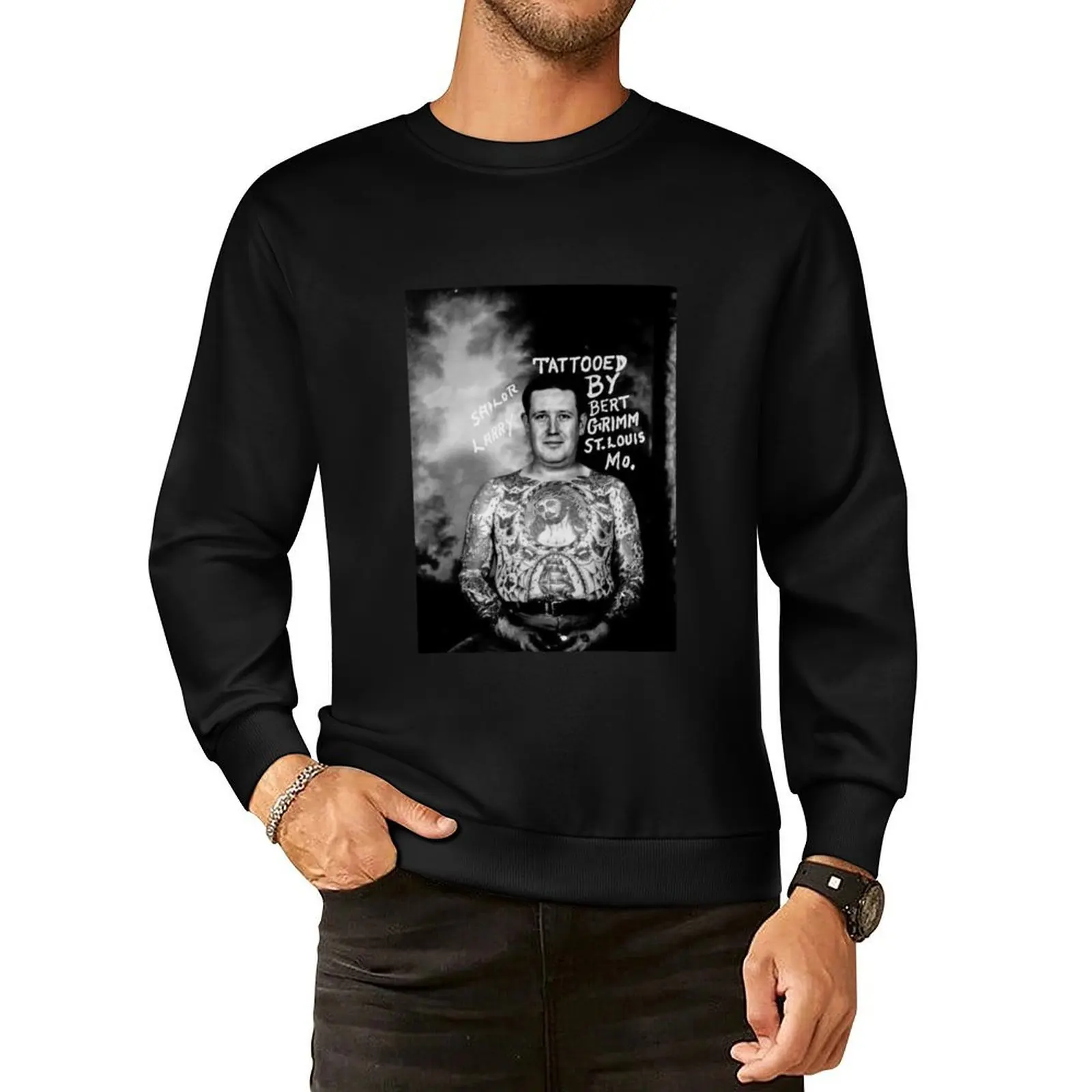 

Vintage Tattoo art on body - retro studio tattoos bizarre art Pullover Hoodie mens clothes men clothes sports sweatshirt man