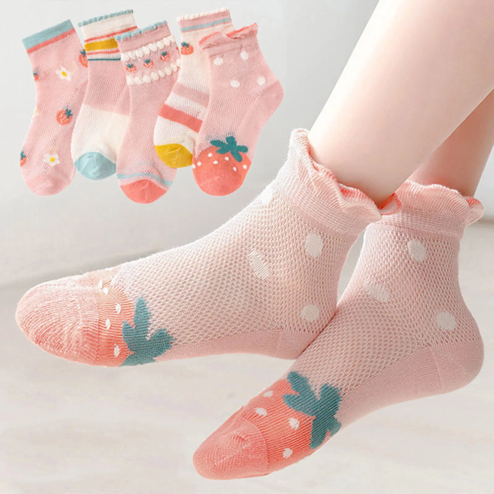 Children's Girls Socks Mesh Breathable Soft Comfortable Cute Cartoon Strawberry Pattern Daily Walking Toddler Girl No Slip Socks