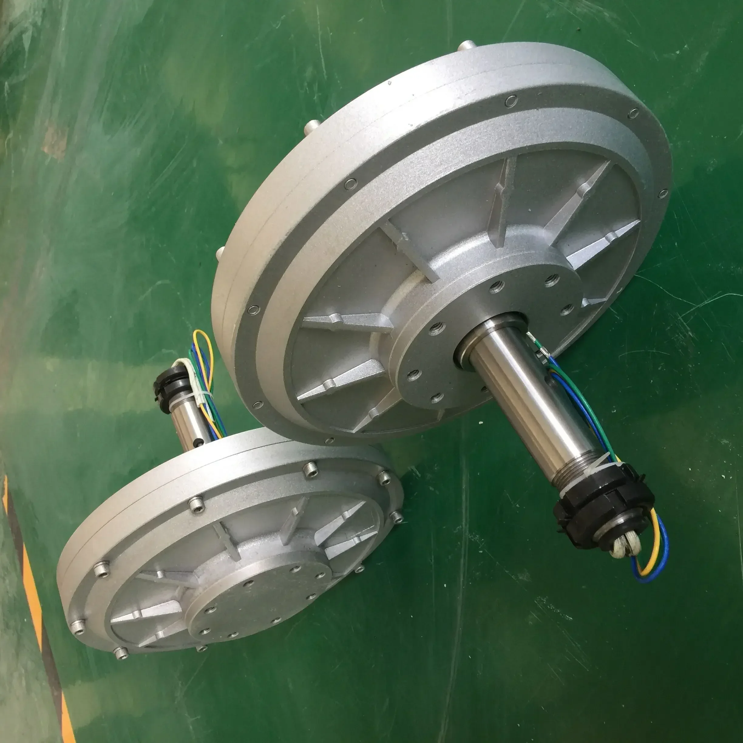 Low Torque Coreless Permanent Magnet Generator 1000RPM 10000W Alternative Energy Generator