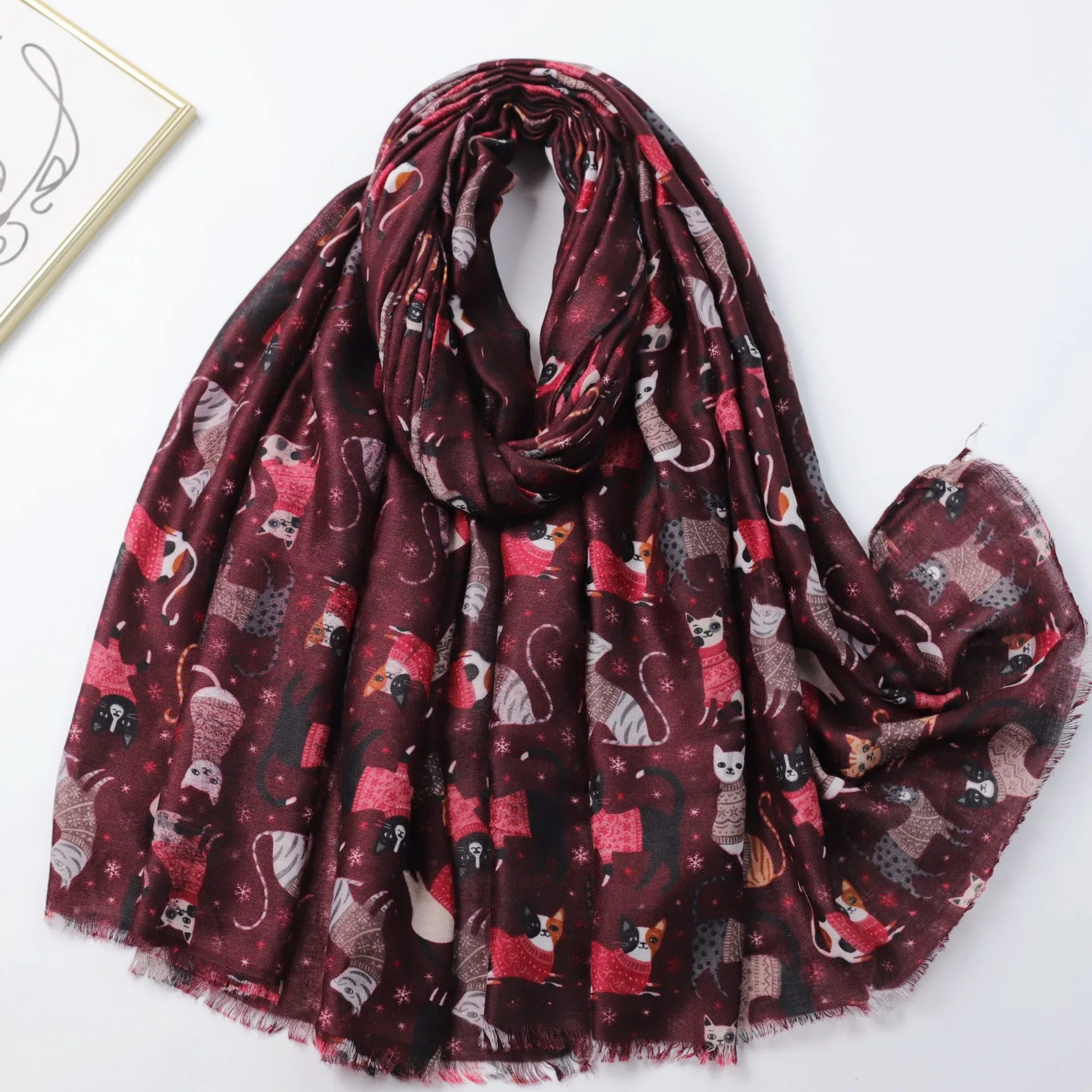 Women's Lovely Cartoon Playful Cat Print Scarf - Thick Breathable Keep Warm Shawl for Winter/Autumn Travel, & Outdoor Activities view 3