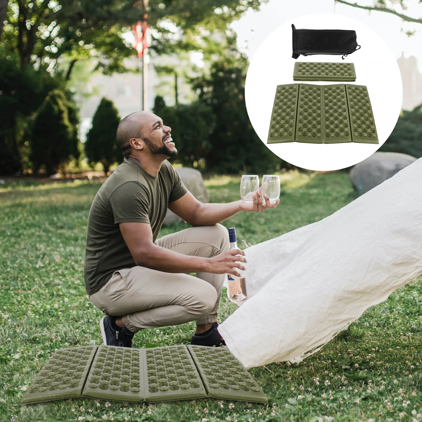 

2Pcs Durable Folding Picnic Mat Bright Colors Easy to Find Family Friends Suitable for Camping Yoga Picnics Outdoor Picnic Mat