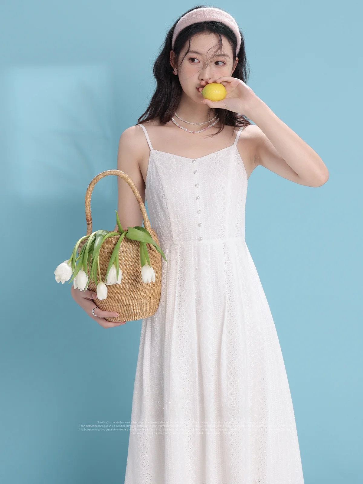 

Новинка! Женская юбка-миди Ele White Strapl Dr для повседневной носки, V-образный вырез, А-силуэт, нежный кэжуал, весна 2026