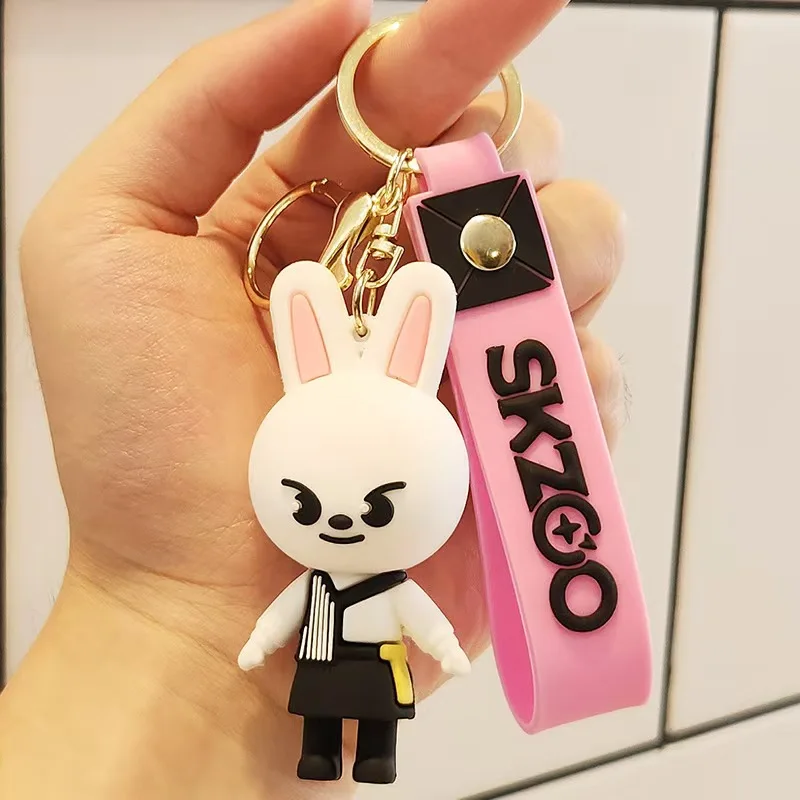 سلسلة مفاتيح SKZOO للحيوانات الصغيرة الأكثر مبيعًا، حقيبة، سلسلة مفاتيح سيارة، ملحقات محيطية كرتونية، هدية صغيرة، هدية لعبة للأطفال