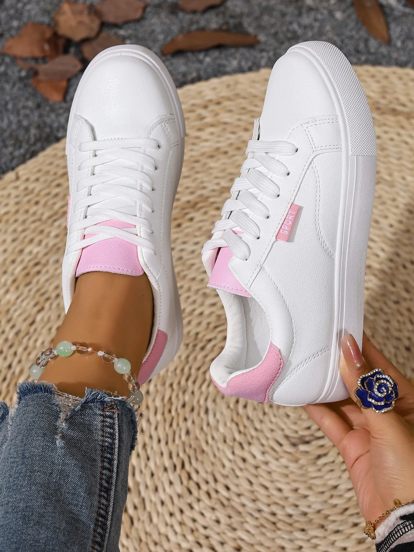 Flache weiße Schuhe für Damen, Frühling und Herbst, Sneakers aus Leder, modische Freizeitschuhe mit Schnürung, Studenten-College-Stil, Board-Schuhe für Frauen. – Detail 7