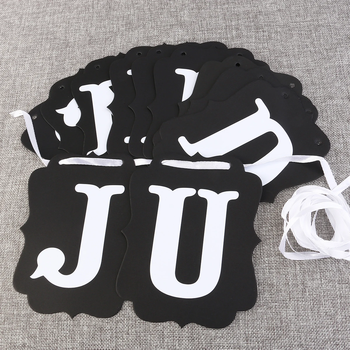 

Pull Flags Decoration Wedding Party Bunting Paper Banner for Mr Mrs Ceremony Banquet Just Married Black White Red