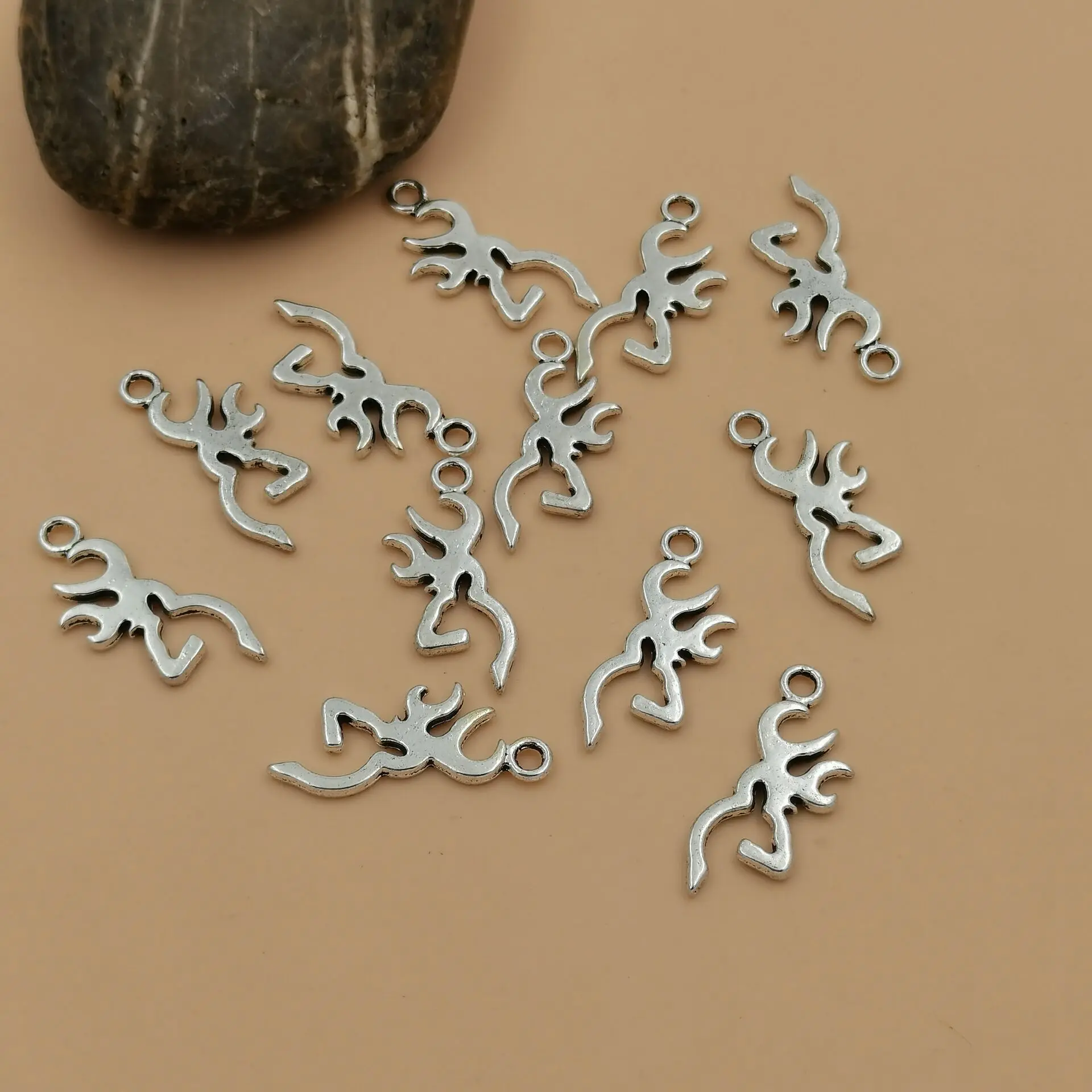 15 ชิ้นโลหะผสมเปลวไฟ Charms จี้สําหรับ DIY สร้อยข้อมือสร้อยคอเครื่องประดับทําอุปกรณ์ A-868