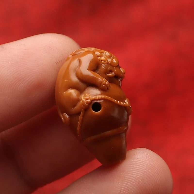 Pixiu animal face integrated three-way olive pit carved Buddha head ornament, Buddhist beads, star-moon bodhi necklace pendant,