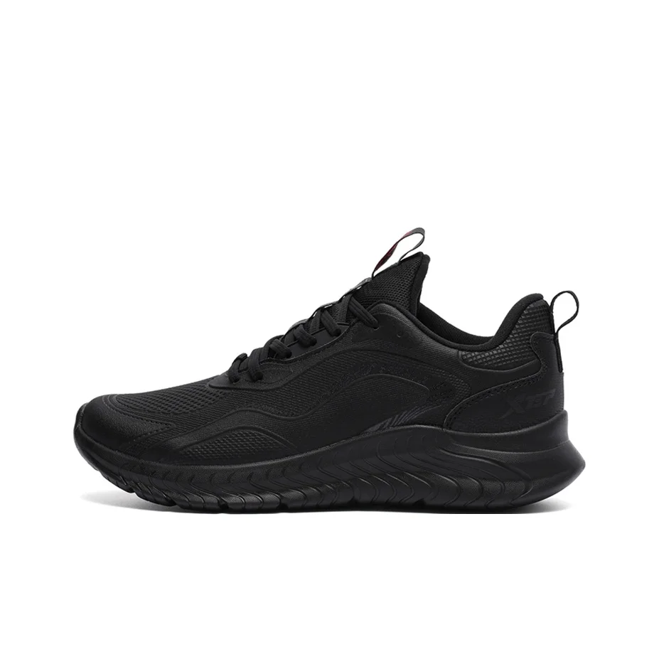 XTEP Comfortable Slip Resistant Cushioning Low top Running Shoes Men's Black 979419110032