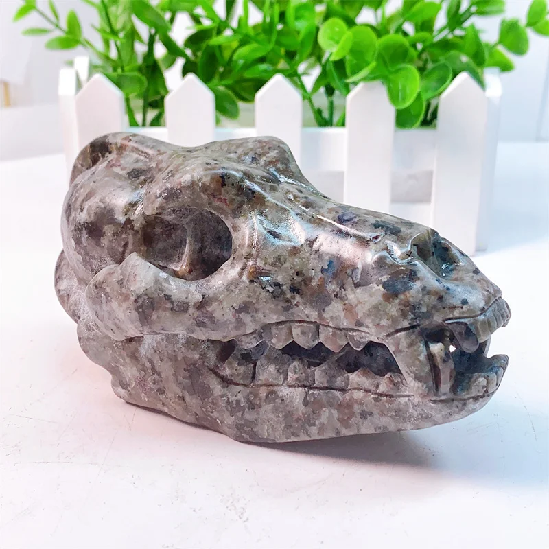 13.5CM Natural Yooperlite Wolf Hollow Out Skull Hand Carved Animal Figurine Energy Crafts Home Decoration As Gift 1pcs