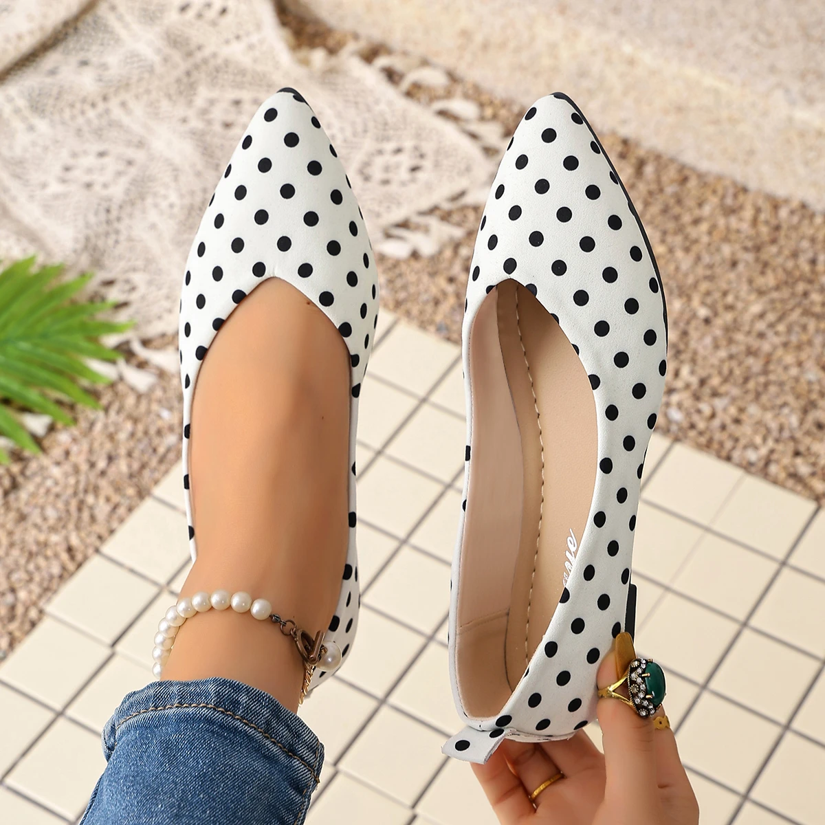 Polka Dot Women Ballet Flats 2026 New Spring and Autumn Lightweight Slip on Shoes Street Style Soft Sole Women Eelgant Loafers