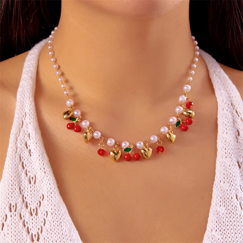 Sweet Red Strawberry Heart Pendant Necklace for Women Y2K Style Imitation Pearl Cherry Beaded Choker Jewelry Girls Party Gift