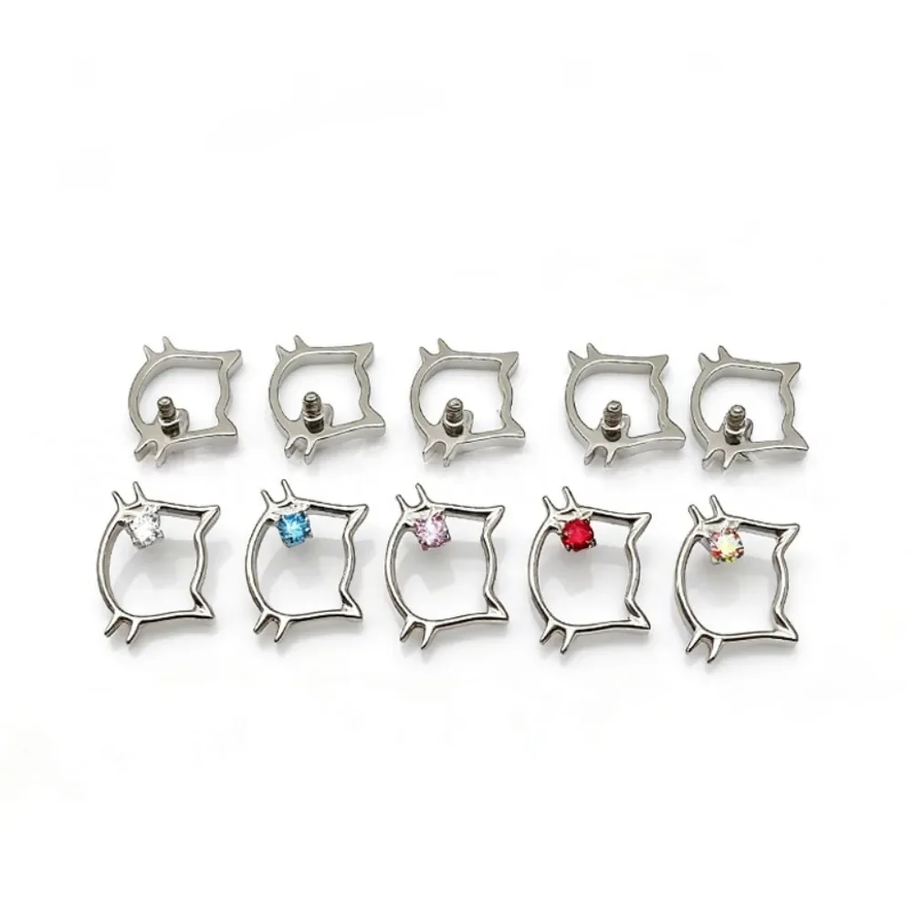 G23 Titan Niedliche Katzen-CZ-Ohrstecker mit Innengewinde für Knorpel, Ohrläppchen, Tragus, Helix – Modischer Piercing-Schmuck – Detail 6