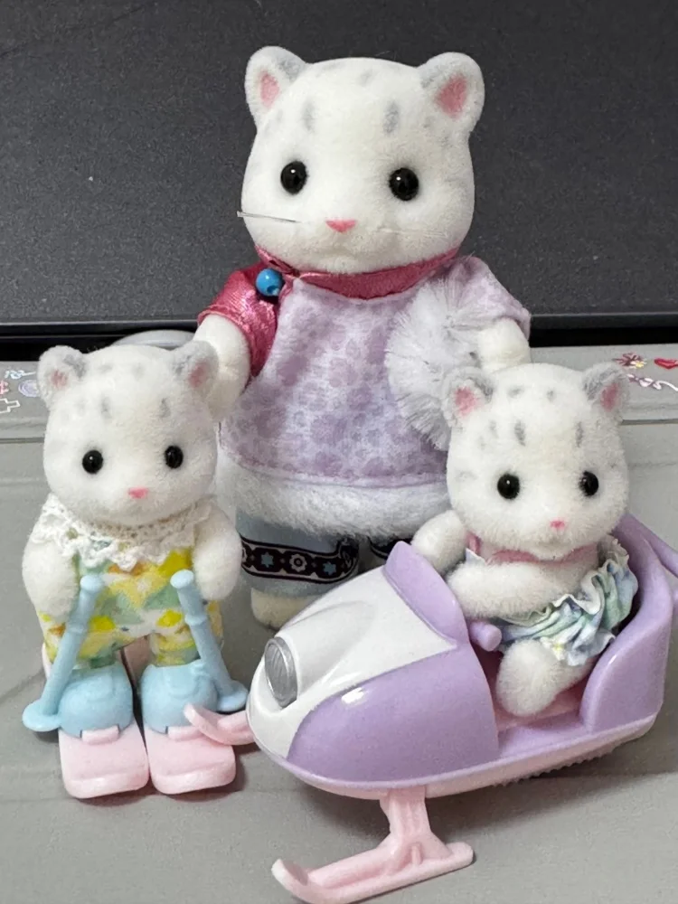 شخصيات عائلة سيلفانيان أنيمي سنو ليوبارد طبعة محدودة لعبة بيت اللعب للأطفال دمية طفل لطيفة هدية للأطفال #6