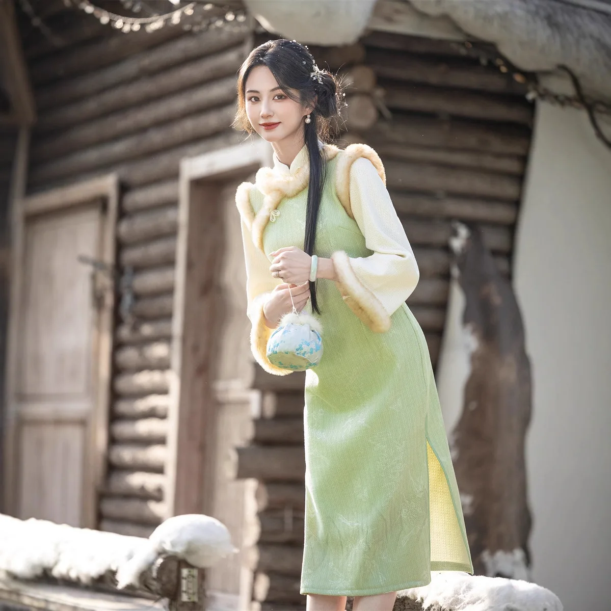 

Yourqipao Knitted Velvet Jacquard Inverted Large Sleeve Chhinese Winter Cheongsam 2025 Thicken Feather Qipao for Women