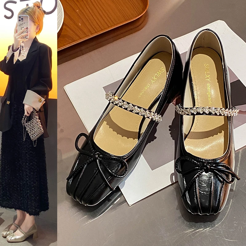 2025 الفرنسية ريترو جين أحذية امرأة البيج أحذية أنيقة الراحة تنوعا Bowknot واحدة chaussure فام
