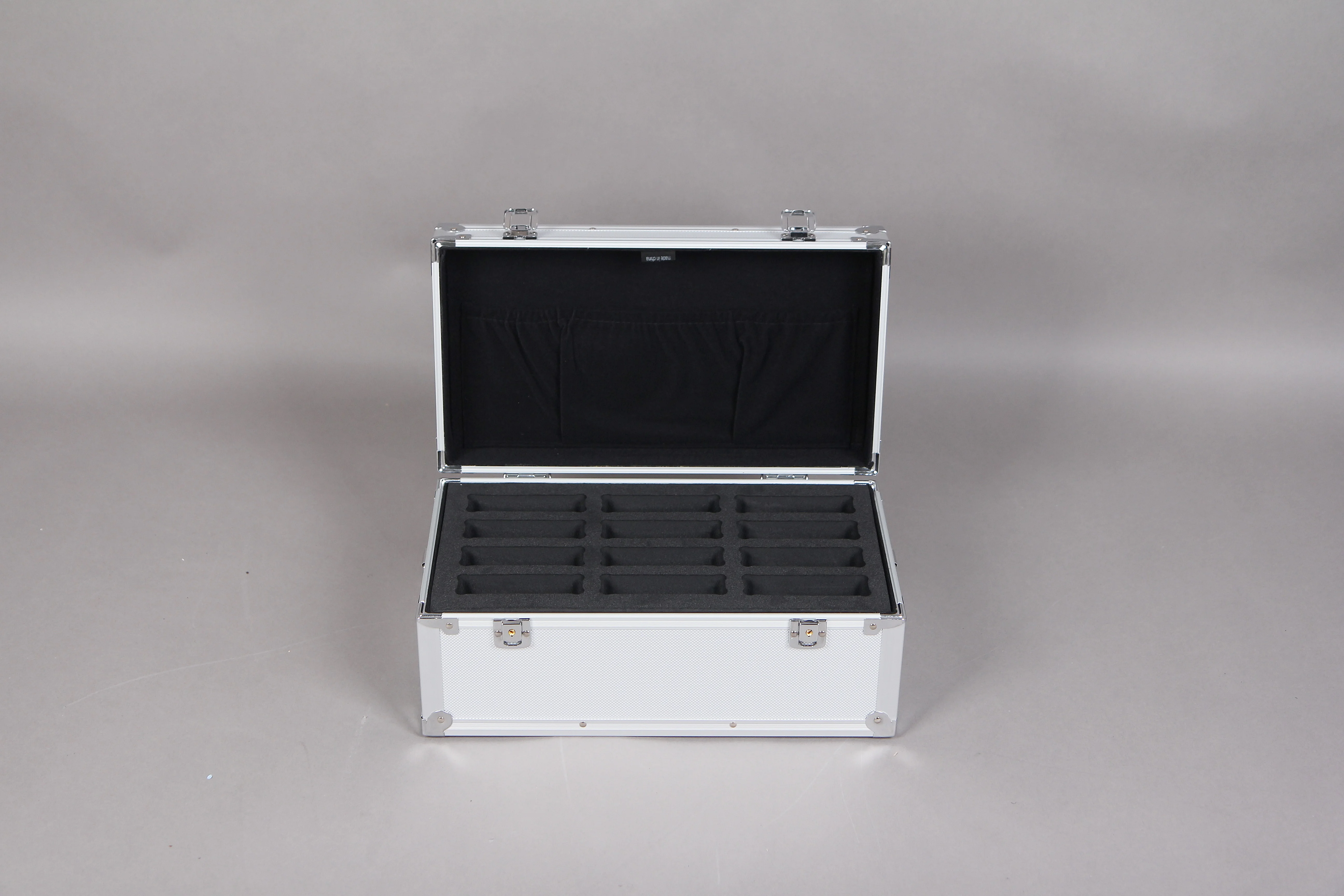 Bild 6: HDD12 40,8x22,3x17,8cm HDD Festplattenspeicherbox Aluminiumbox Maßgefertigtes Aluminiumgehäuse HDD12