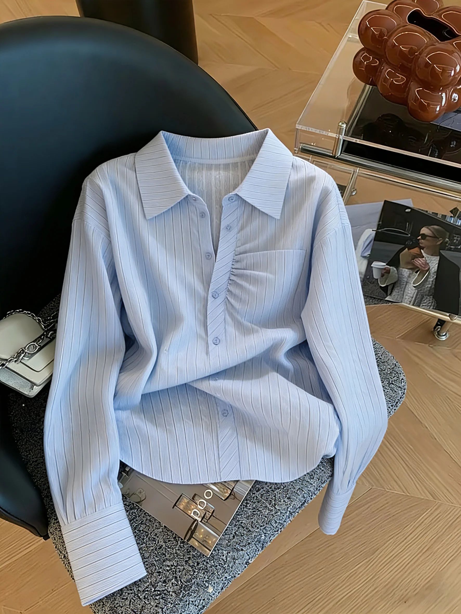 

Синяя рубашка с длинным рукавом, тонкая, в повседневном стиле, для мужчин и женщин, весенне-осенний дизайн, классика, которая никогда не выходит из моды.