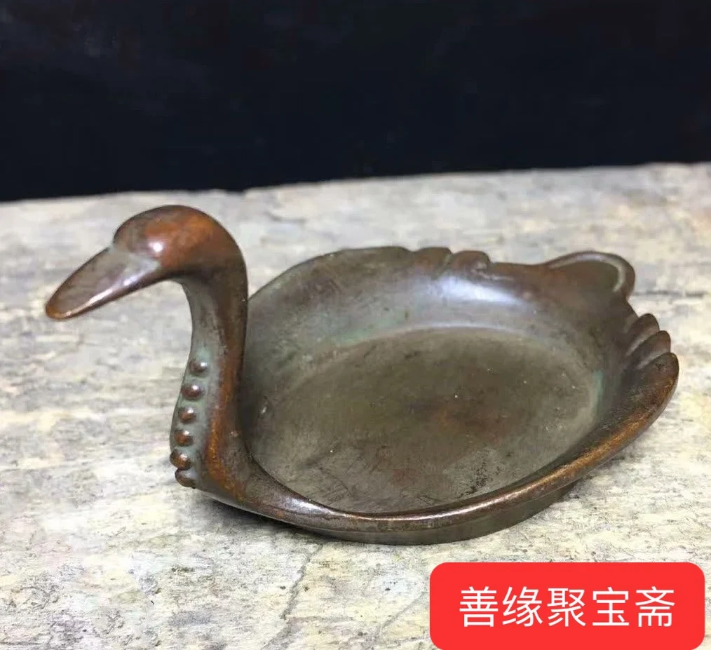 

Bronze old copper little swan pen wash pen holder ornaments, swan saucer bronze tea pet study ornaments