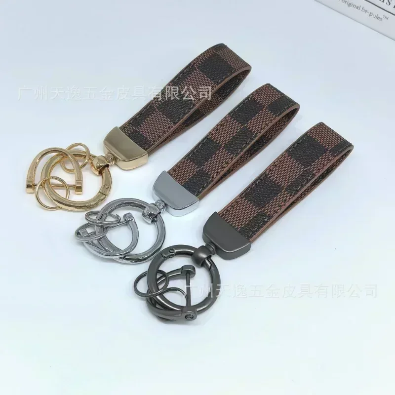 العلامة التجارية العصرية القديمة زهرة الجلد سيارة المفاتيح سبائك الزنك الأزياء مفتاح سلسلة قليلا plushring