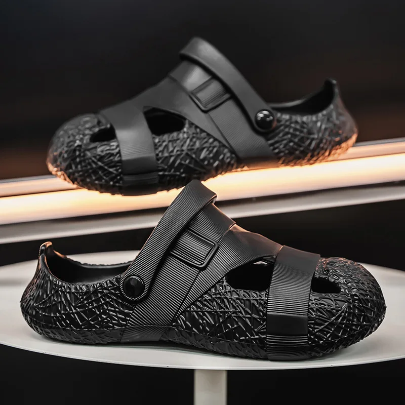 New Summer Beach Non-slip Driving Baotou Slippers Hollow EVA Outdoor Garden Shoes Fashion Comfortable and Light Men's Slippers