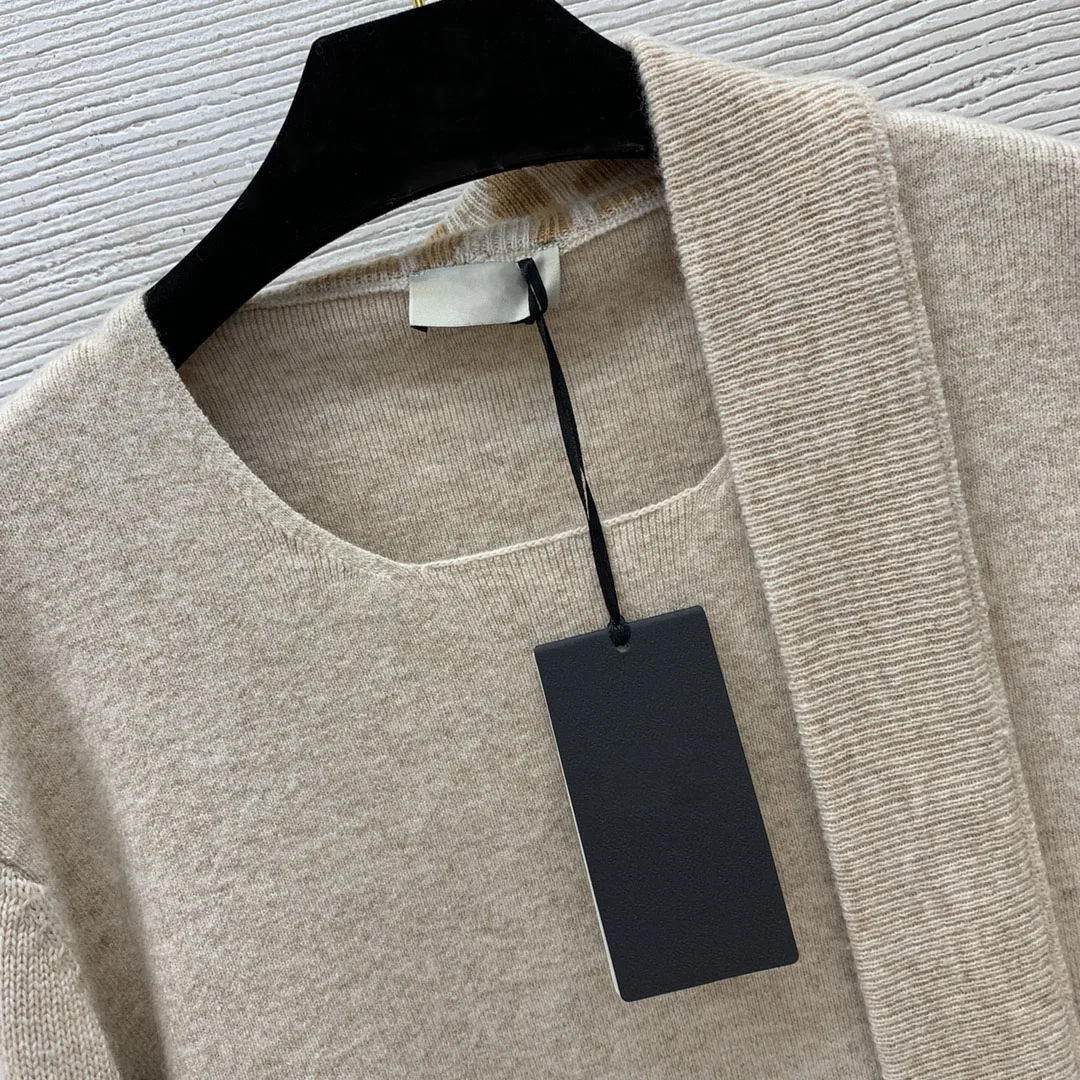 High end boutique custom wool cashmere blended yarn fabric, letter logo tie collar, loose and versatile pullover sweater top