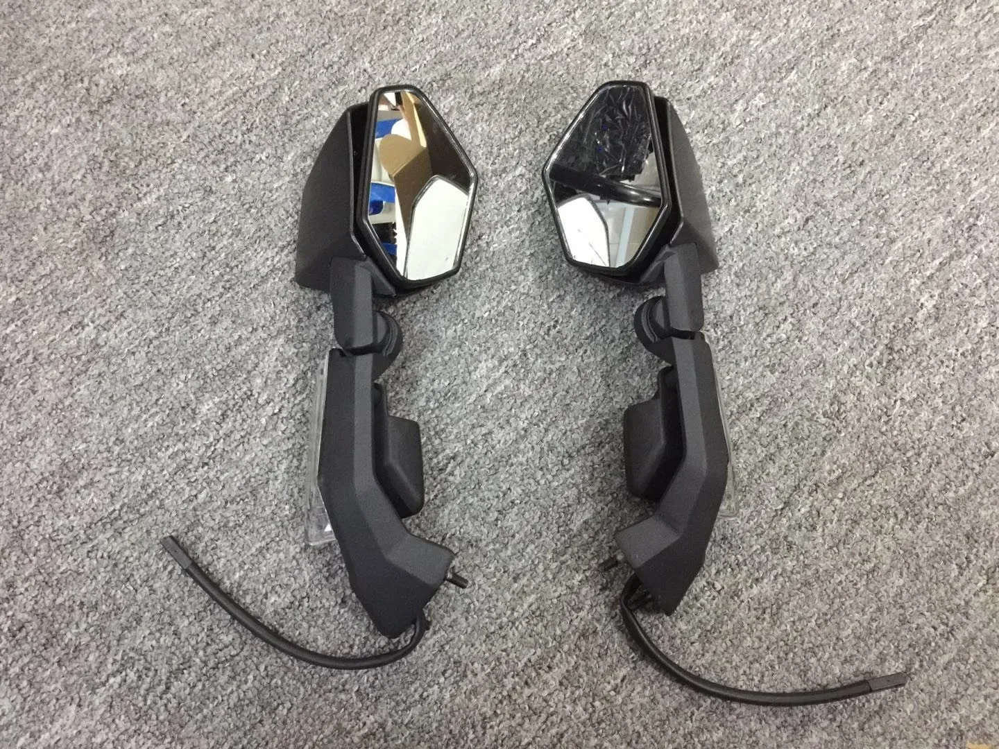 

Rear View Mirror w/LEDTurn Signals Fit For Kawasaki Ninja ZX10R 2008 2009 2010