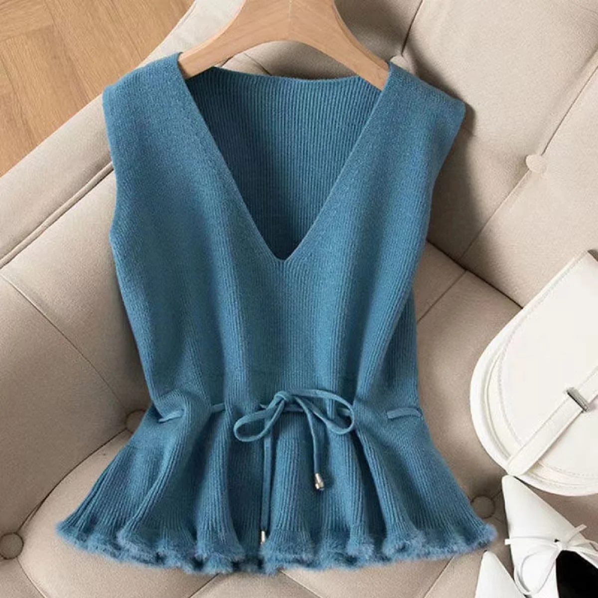 Women Tank Top Solid Knitted Korean Fashion Sweater V-neck Loose Thin Sleeveless Shirt Blusas