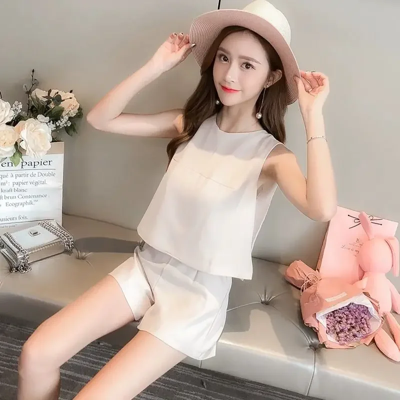 

Абрикосовые короткие комплекты для женщин, комплект из 2 предметов, офисный жилет, однотонная летняя мода, тренд одежды 2025 года, новые роскошные женские шорты с координацией