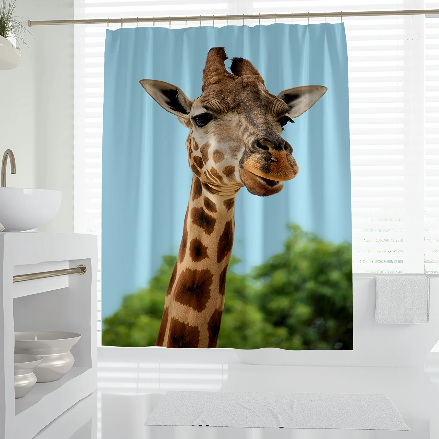 

1pc Realistic Giraffe Shower Curtain, Wildlife Animal Bathroom Decor, Digital Print, Water-Resistant Bath Accessory