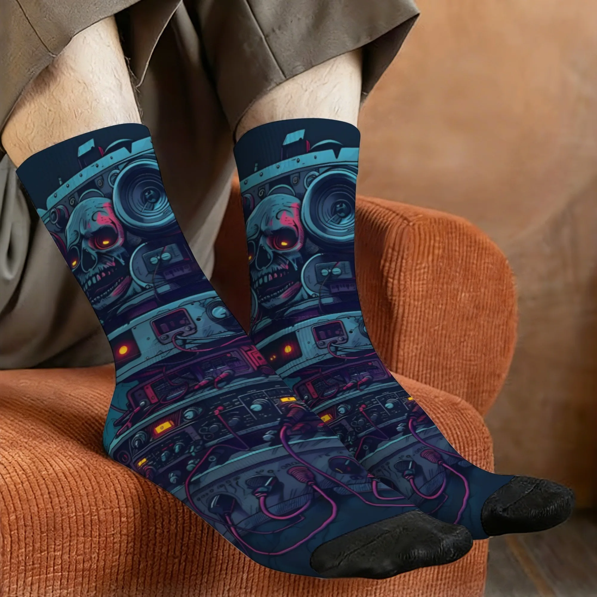 Novelty Cyberpunk Mechanical Skull Retro Speaker Print Men's Socks Breathable Non-Slip Casual Socks Fun Party Gift