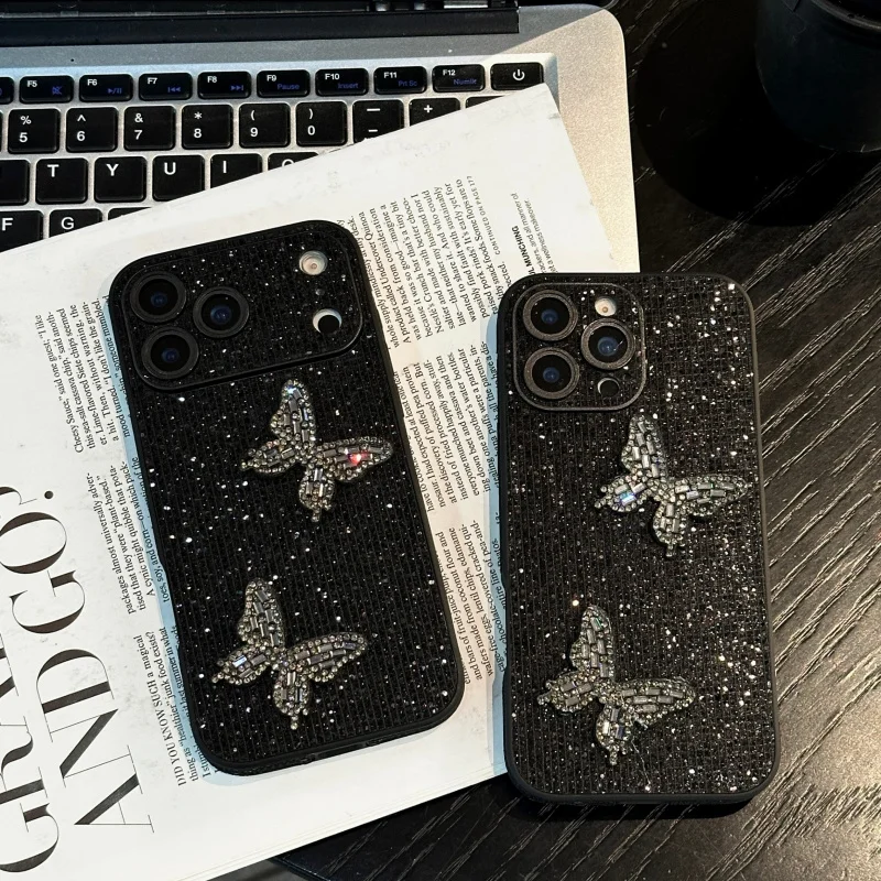 

Two rhinestone butterflies with fine holes and sparkling diamonds are suitable foriphone13Popular phone case17Series of trendy a