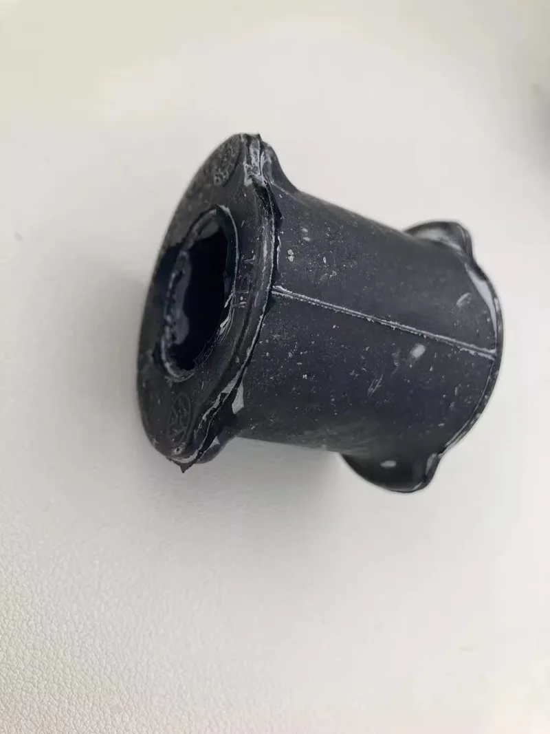 

Rear Stabilizer Bar Bushing Clamp for Volkswagen Multivan Caravelle