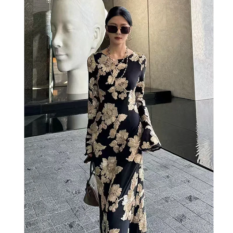 

High Quality Spring New O-Neck Three-Dimensional Jacquard With Elastic Fabric Flared Sleeves Slim Fit Long Women's Dress S-XL