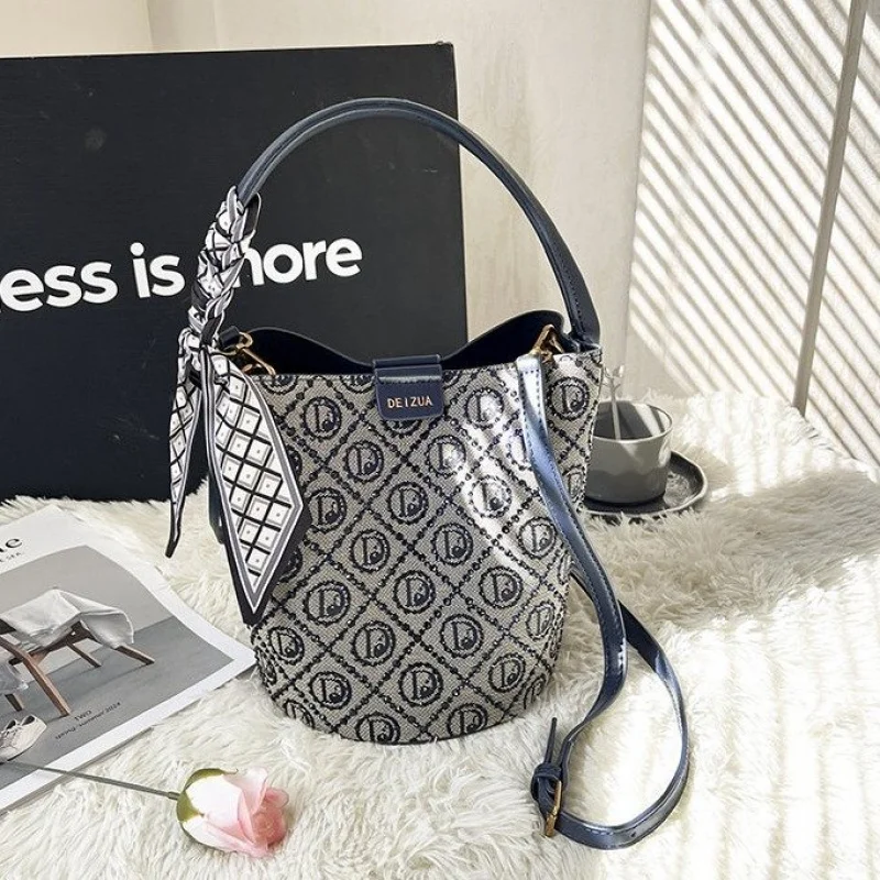 

Модная женская сумка через плечо из прочной кожи с классическим парижским стилем и элитным образцом ​