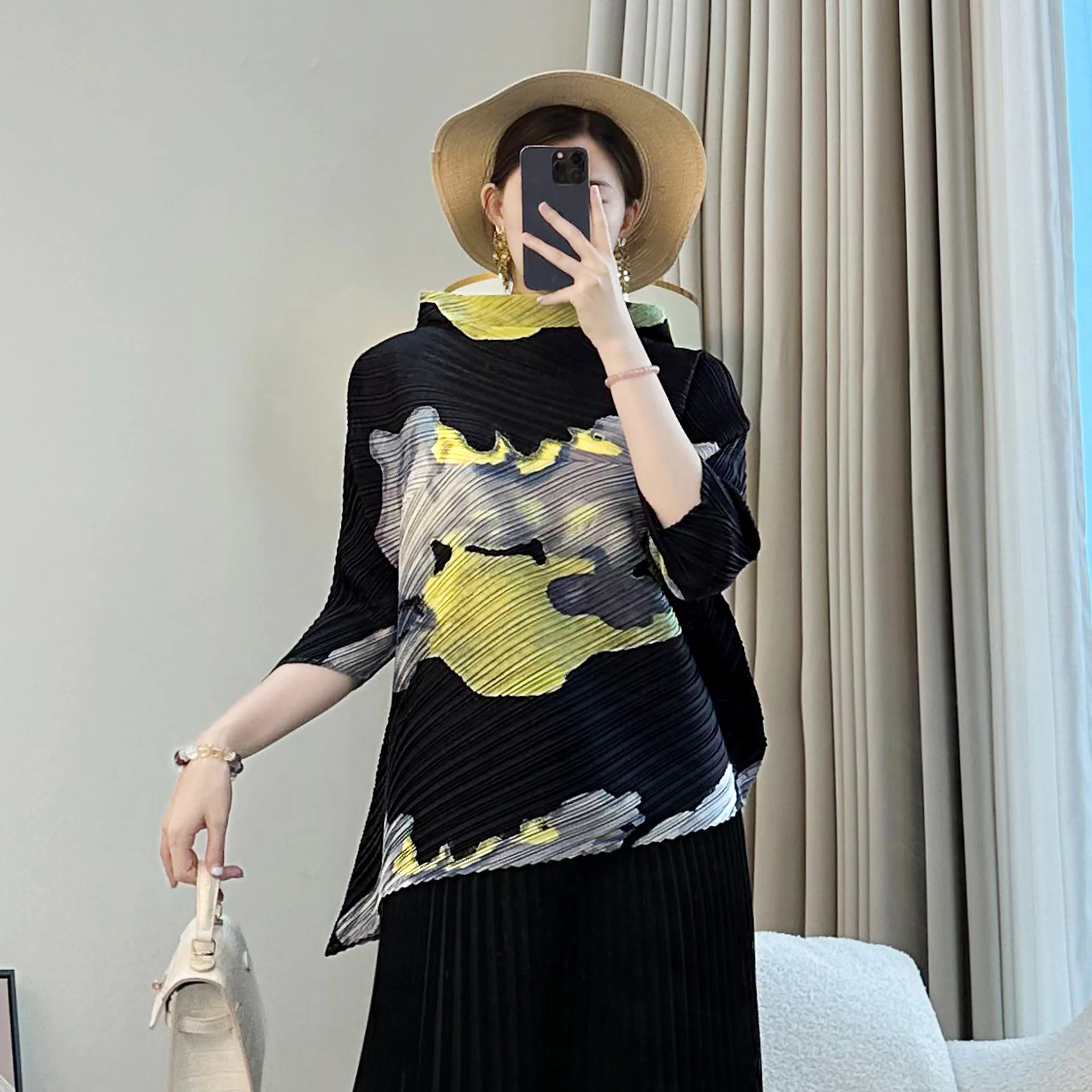 

Miyake Black Irregular Design Women's Pleated T-shirt Casual Loose Three Quarter Sleeve Pritnting Stand Collar Pullover Tops