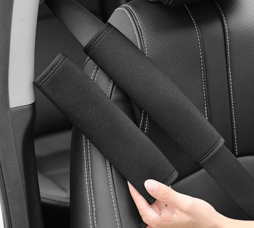 Black Pink Plush Car Seat Belt Shoulder Soft Ice Silk Universal Plush Seat Belt Protector All-Season Car Accessories image 3
