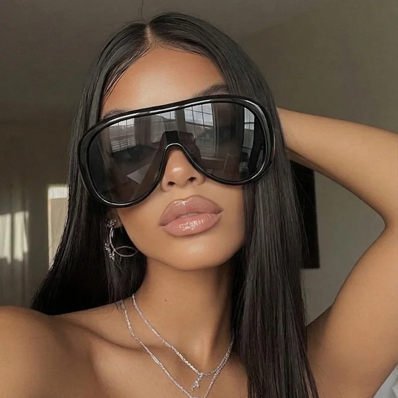 Oversized One Piece Large Frame Y2K Cat Eye Sunglasses for Women Men Retro Square Gradient Sunglasses UV400 Decoration Shades view 3