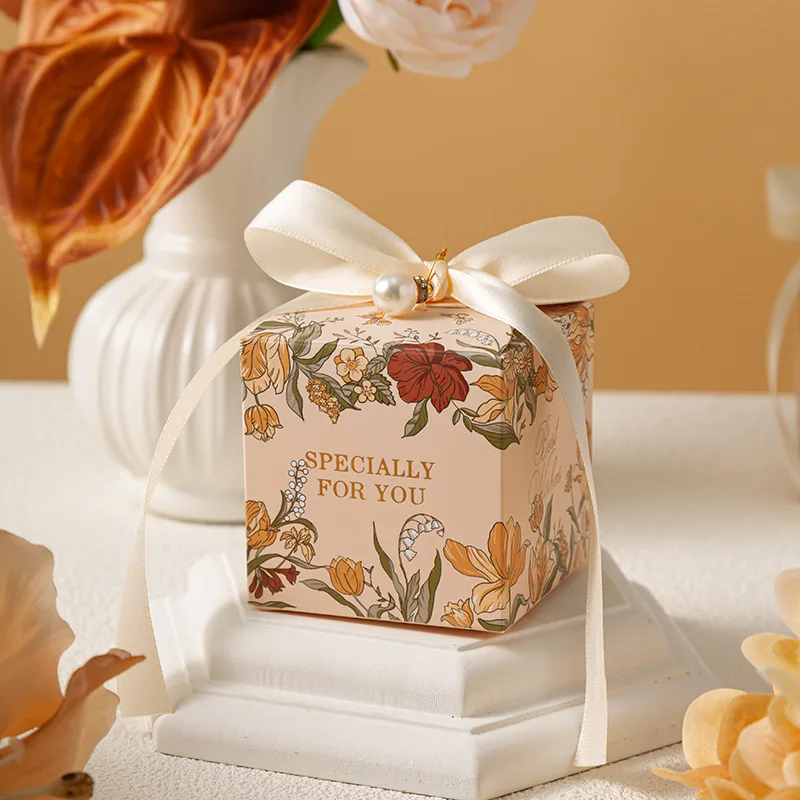 Wedding Favor Candy Box European Style Floral Candy Gift Box with Bow Ribbon Pearl Wedding Party Paper Box Gift Packaging Box