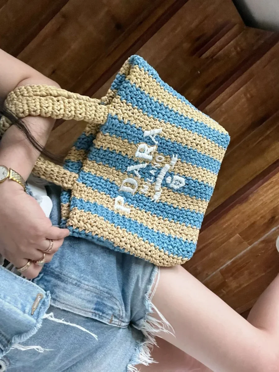 

UUMI 2024 New Handwoven St Tote Bag Women's Faion Color Blo Stripe Basket Handbag Commuter Universal Medium Size