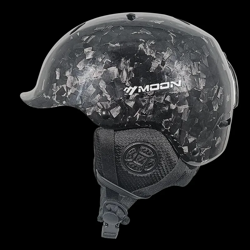 

Customized Professional Carbon Fiber Portable Ski Helmets Unisex Warm Lightweight Breathable Equipment for Alpine and Snowboard