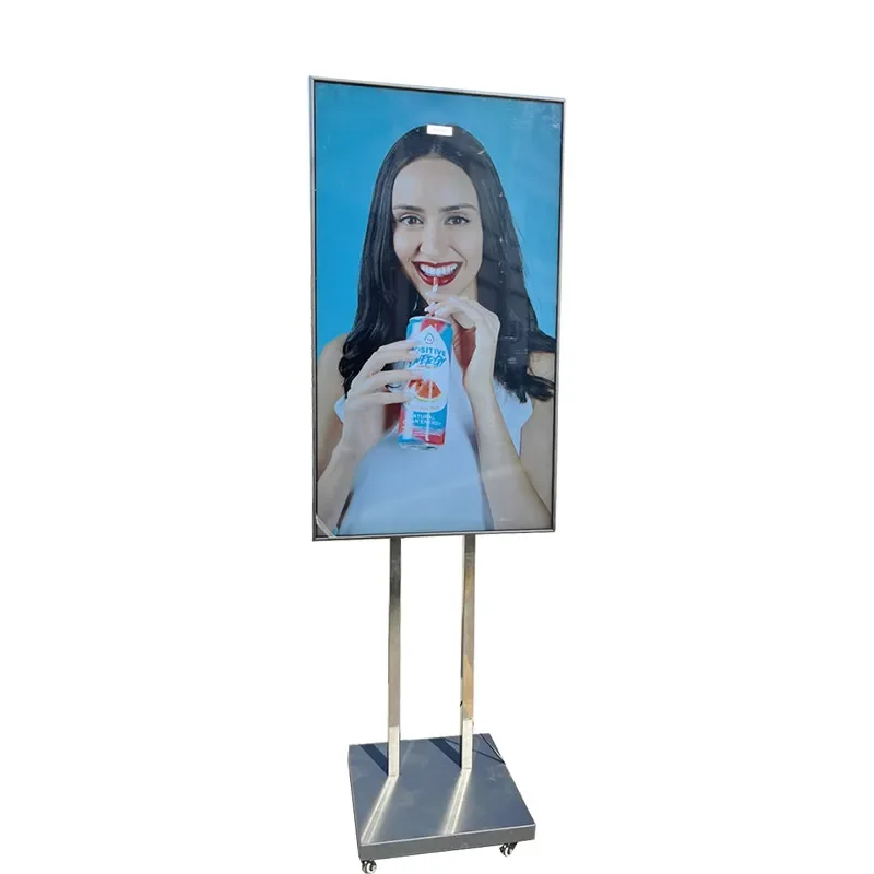 55 Inch 4K LCD High Brightness 4000Nits Window Advertising Remote Publishing Digital Signage Animation for Retail Store