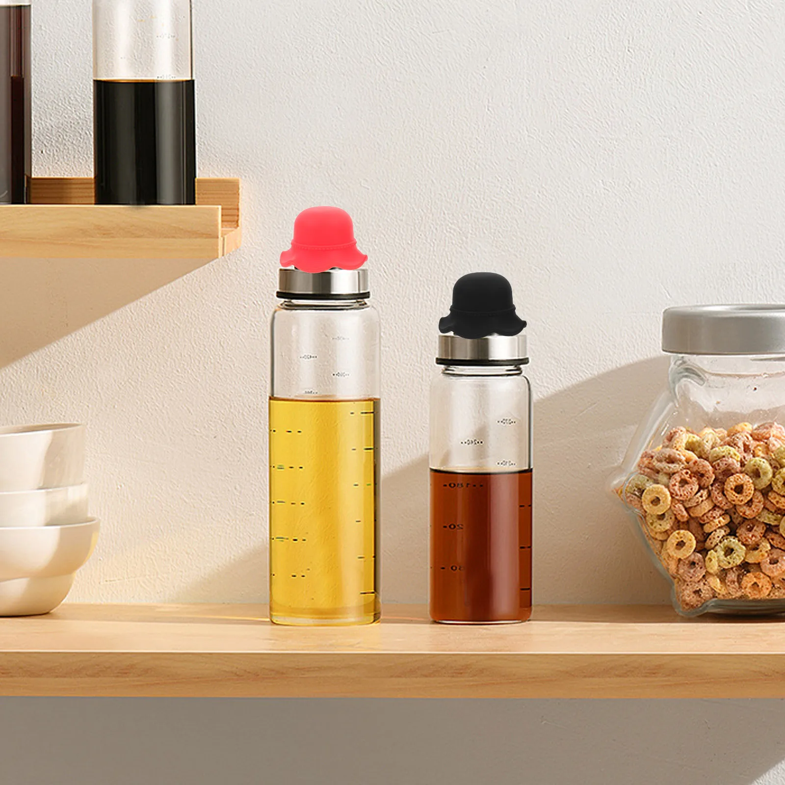 

2Pcs Silicone Wine Bottle Stopper Hat Design Reusable Sealing Decor for Whisky Wine Fresh Keeping Bottle Sealer Stoppers