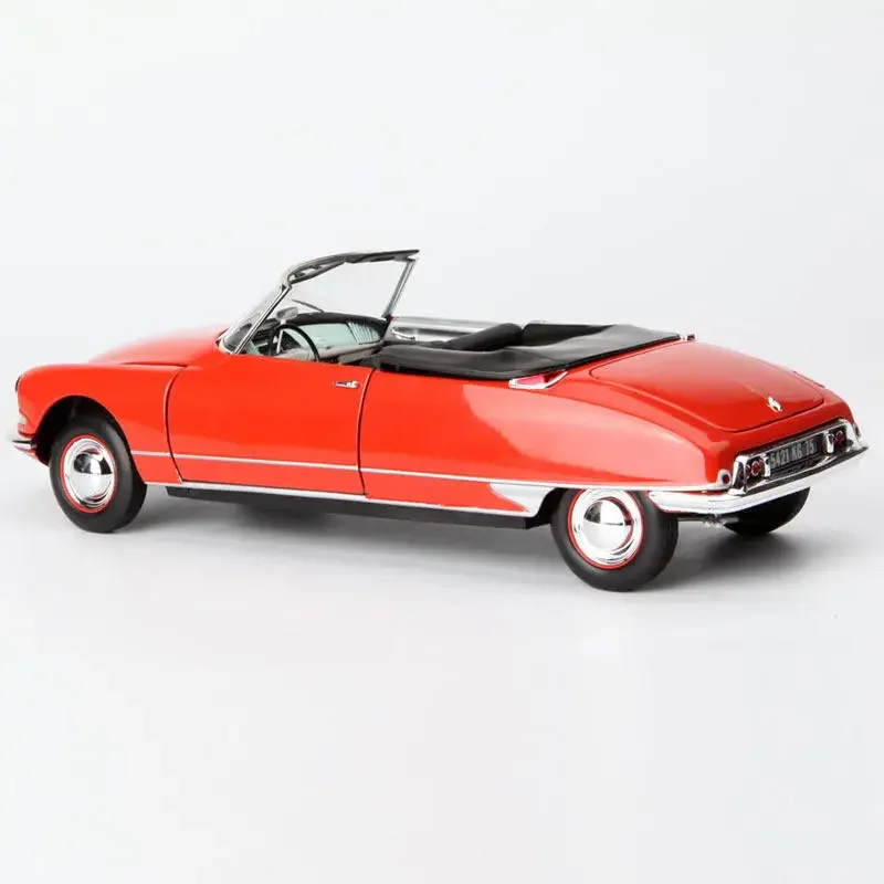 WELLY 1:24 Citroen DS 19 Cabriolet Alloy Classic Car Model Diecasts Toy Metal Sports Car Model Simulation Collection Gifts