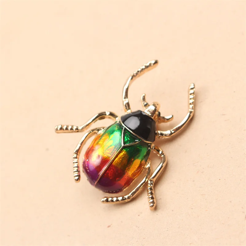 Cute Insect Brooch Creative Seven Star Ladybug Beetle Pin Shirt Coat Coat Cartoon Brooch