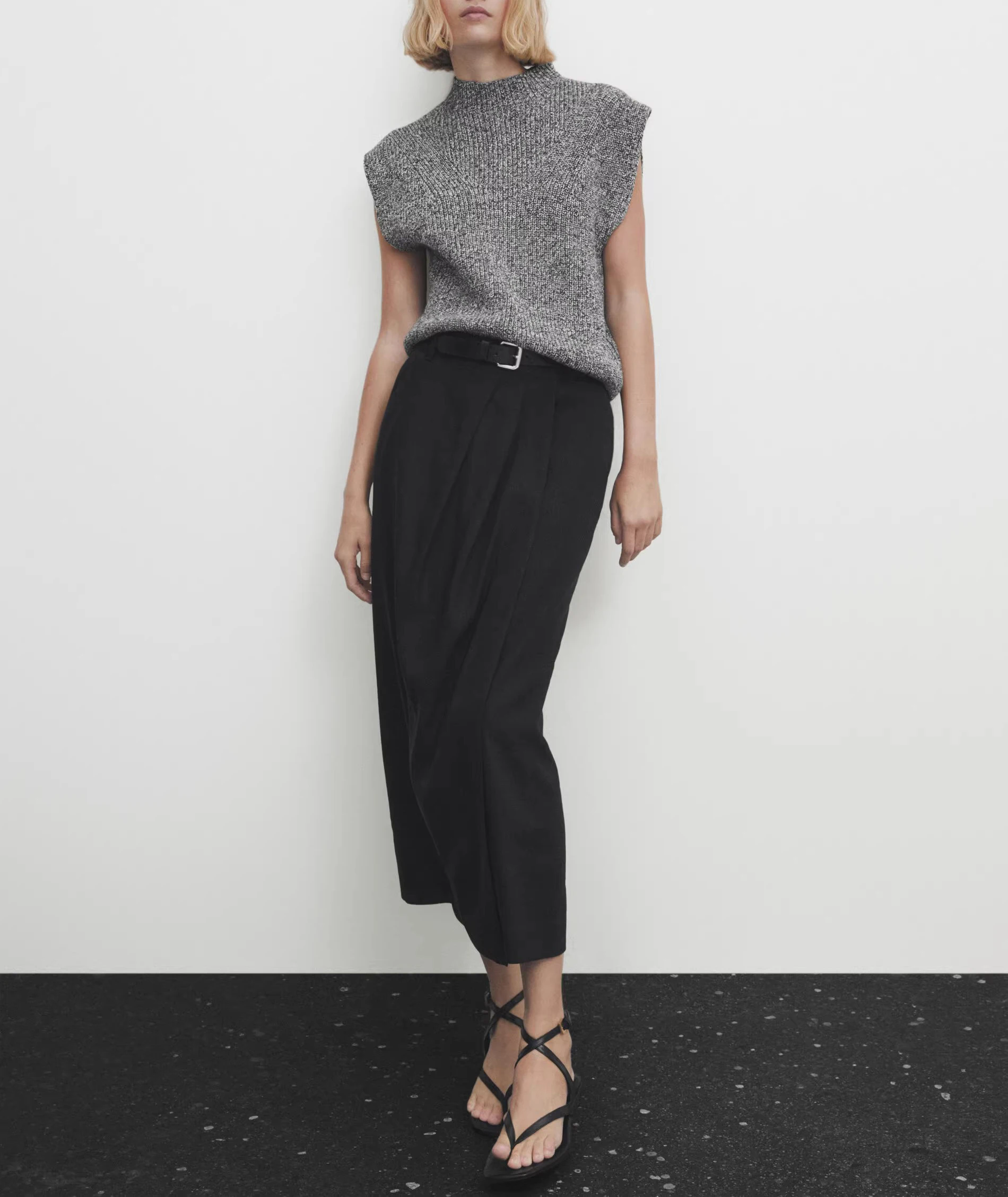 ربيع جديد وصول المرأة محبوك سترة حصيرة أناقة نغمتين الغزل f عالية الياقة 25-29 سنة مقاس عادي...