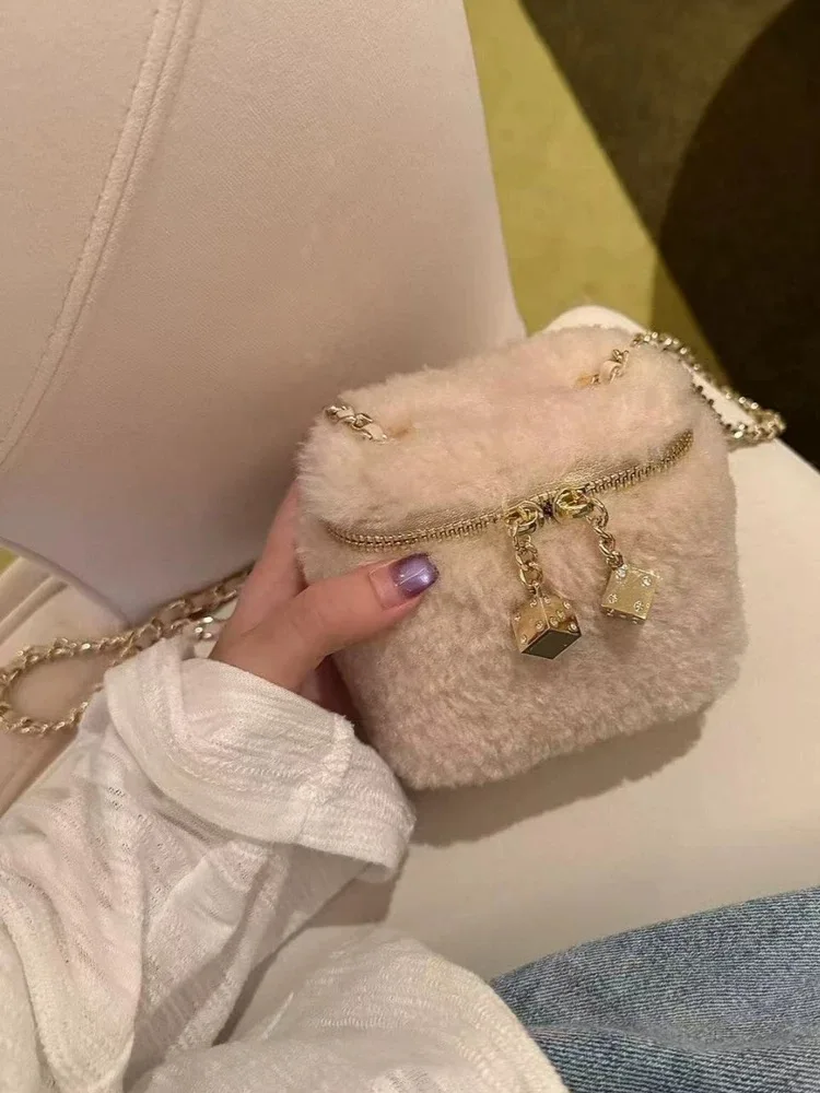 

Милая сумка-кроссбоди в виде коробки с пушистым покрытием для повседневных поездок, модный дизайн, стильная повседневная сумка через плечо от Candy Memory